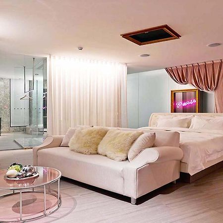 All-Ur Boutique Motel-Hsin Chu Branch Hsinchu Exterior foto